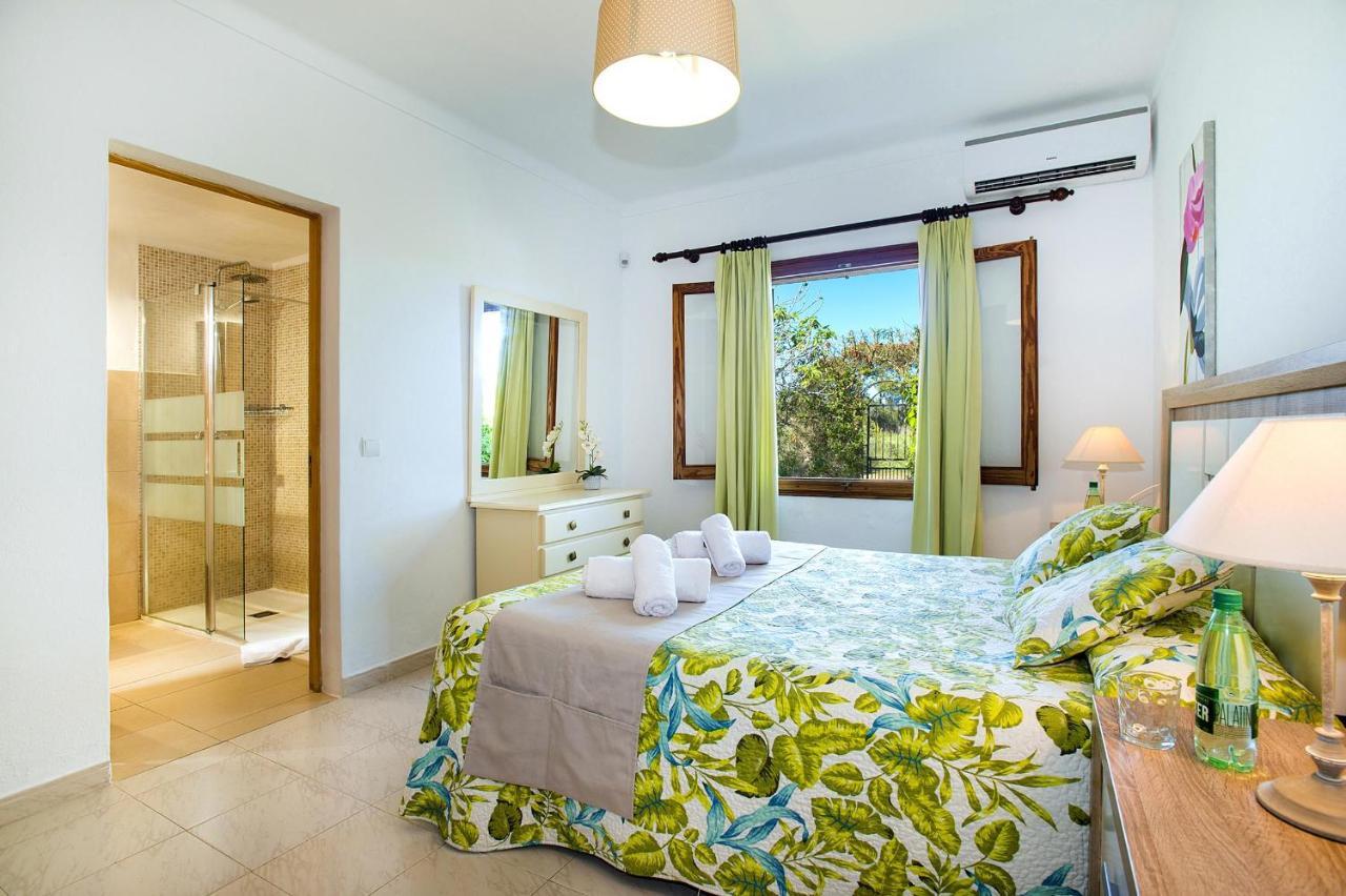 Geranios Villa *
